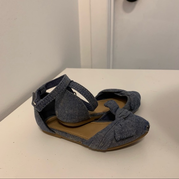 Old Navy Toddler Denim Ankle Buckle Pointed Toe Dress Shoes - Picture 4 of 5